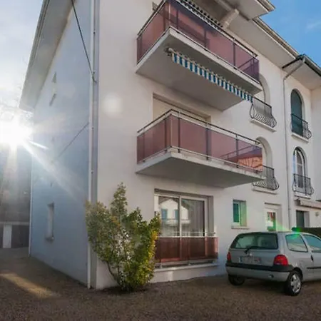 Les Pieds Dans L'eau Et Son Garage Apartmán